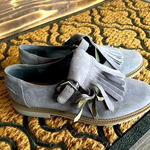 Clarks women’s tassel  loafers. Grey suede sz 7
